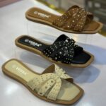 Mule plate clouté T002