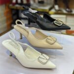 Soulier sandale demi-talon motif Valentino W28