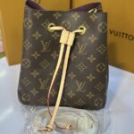 Sac a main Louis Vuitton en forme de bourse "Néoné" 20cm