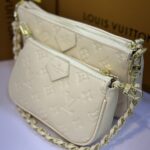 Sac a main Louis Vuitton "Easy Pouch On Strap" Beige 20cm