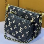 Sac a main Louis Vuitton "Easy Pouch On Strap" 20cm