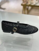 Mules / V022 – Image 4