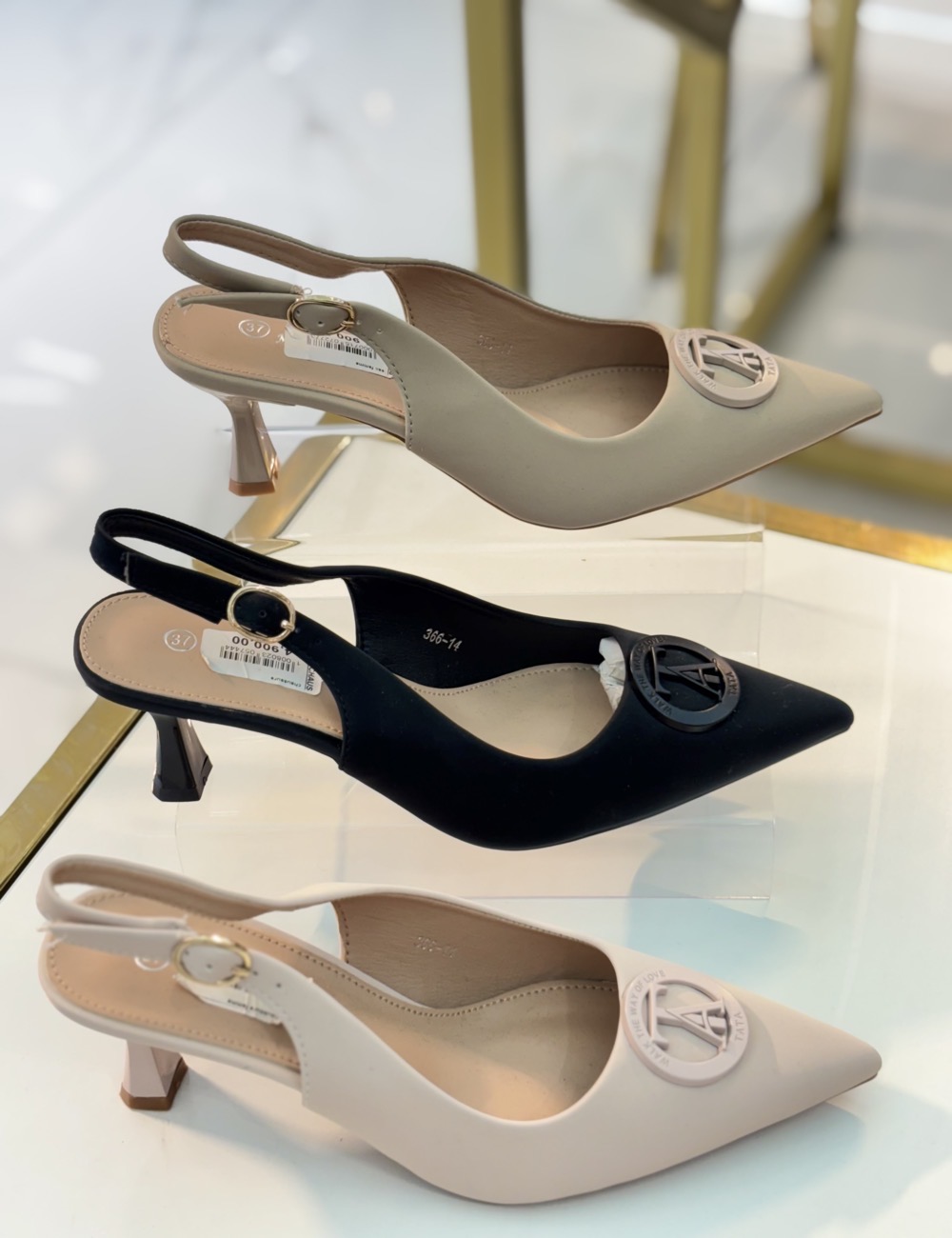 IMG_2582 Soulier sandale / 366-11 – Image 1