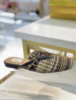 Mule / H215 – Image 2